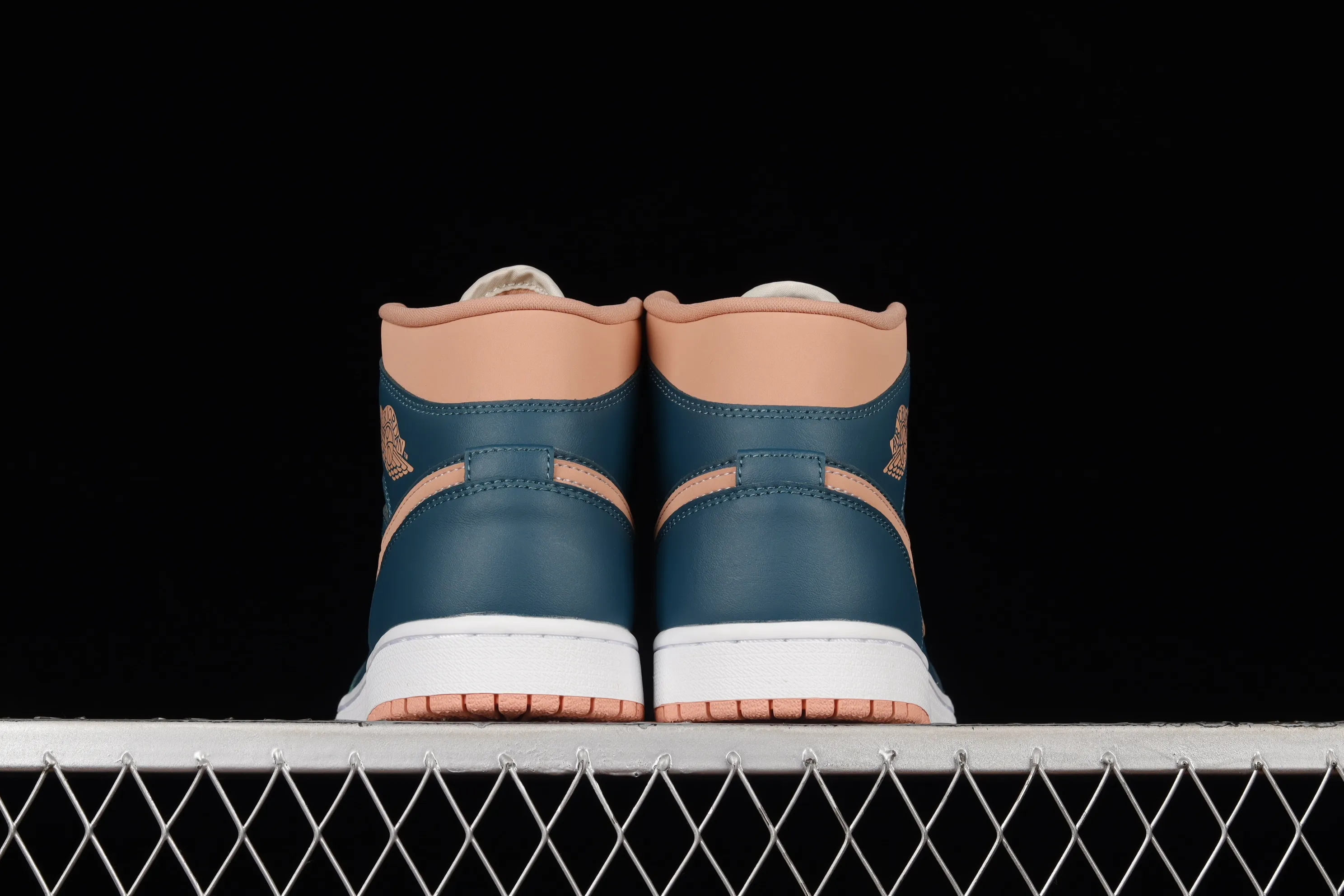 All categories Air Jordan Jordan series basketball shoes Air Jordan 1 Mid G version pure original Air Jordan AJ1 Mid "Blue Mint" AJ1 Joe 1 blue orange mid-top basketball shoes BQ6472-308
